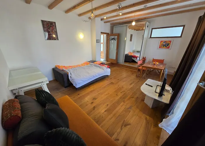 Apartment Danube Gardens